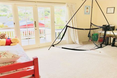 Photo of property in 16 Fernlea Avenue, Karori, Wellington, 6012