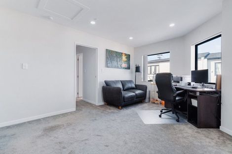 Photo of property in 1 Kohuora Lane, Papatoetoe, Auckland, 2025