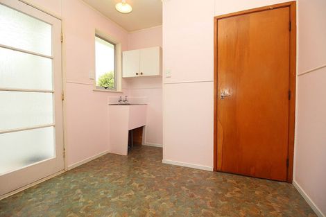 Photo of property in 104 Farquhar Road, Glendene, Auckland, 0602