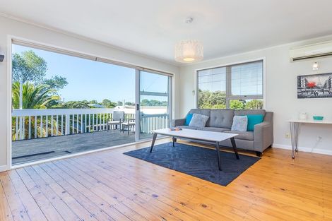 Photo of property in 79 Glamorgan Drive, Torbay, Auckland, 0630