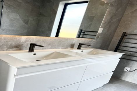 Photo of property in 7 Paihere Street, Huapai, Kumeu, 0810