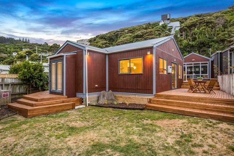 Photo of property in 53 Cluny Road, Plimmerton, Porirua, 5026