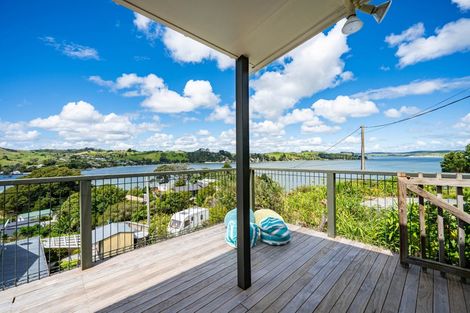 Photo of property in 14 Cliff Street, Pahi, Paparoa, 0571