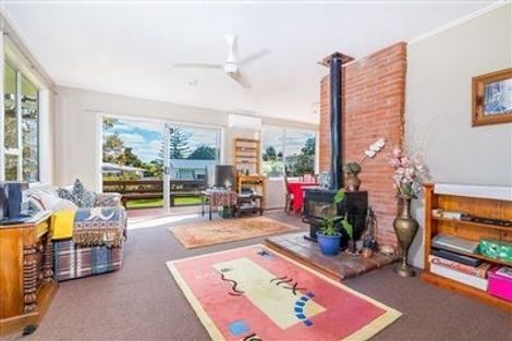 Photo of property in 25 Dellwood Avenue, Henderson, Auckland, 0612