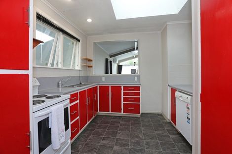 Photo of property in 14 Ongo Road, Hunterville, 4730