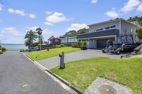 Photo of property in 69 De Luen Avenue, Tindalls Beach, Whangaparaoa, 0930