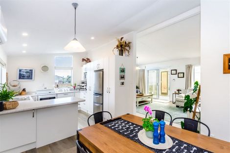 Photo of property in 110 Hillcrest Road, Raumati Beach, Paraparaumu, 5032