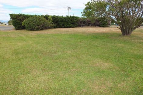 Photo of property in 19 Chaffey Street, Foxton Beach, Foxton, 4815