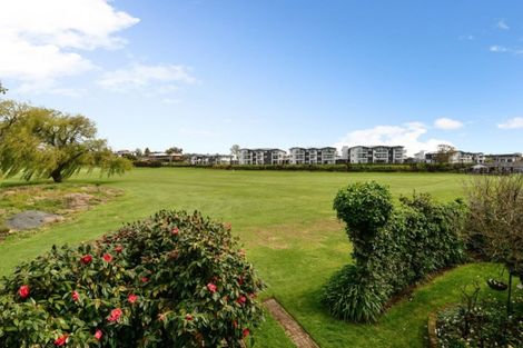 Photo of property in 37 Arcus Street, St Andrews, Hamilton, 3200