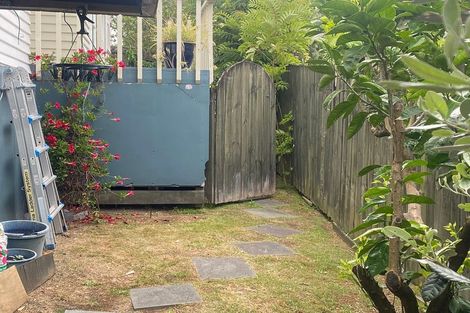 Photo of property in 1/35 Kaipatiki Road, Glenfield, Auckland, 0629