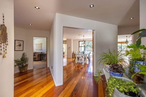 Photo of property in 150 Milne Drive, Paraparaumu, 5032