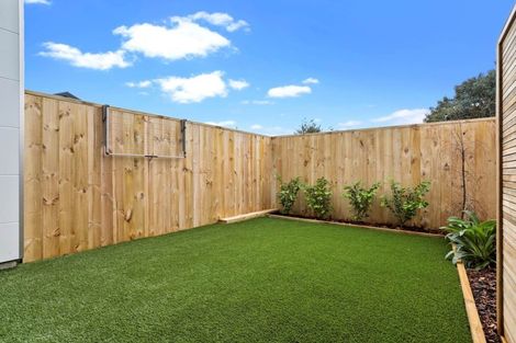 Photo of property in 8/137 Tirimoana Road, Te Atatu South, Auckland, 0602