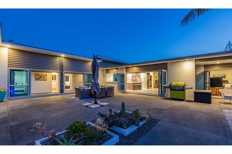 Photo of property in 1 Kotare Heights, Kerikeri, 0230