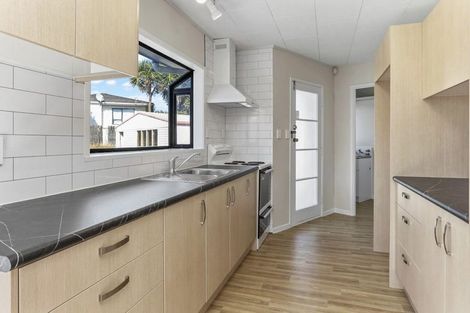 Photo of property in 6 Pureora Place, Clendon Park, Auckland, 2103