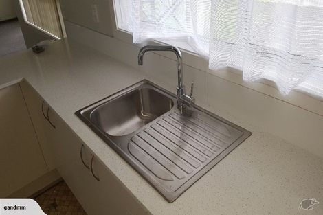 Photo of property in 30 Faith Bullock Place, New Lynn, Auckland, 0600