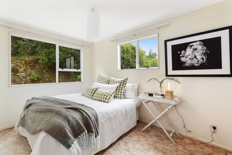 Photo of property in 1 Chequers Way, Crofton Downs, Wellington, 6035