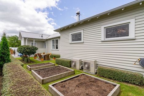 Photo of property in 14 Cotter Street, Greytown, 5712