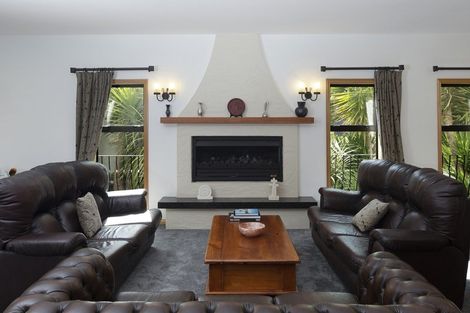 Photo of property in 12 Taunton Green, Papanui, Christchurch, 8052