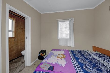 Photo of property in 57 Castle Street, Eltham, 4322