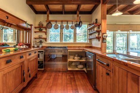 Photo of property in 3 Makora Avenue, Oneroa, Waiheke Island, 1081