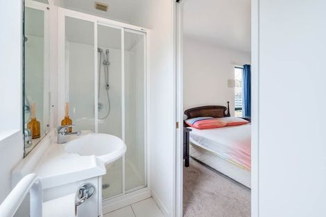 Photo of property in 2 Albizia Avenue, Henderson, Auckland, 0612