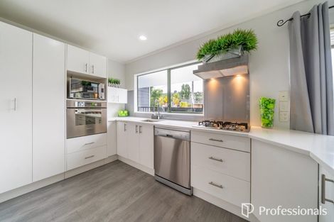 Photo of property in 10 Cottle Heath Close, Manor Park, Lower Hutt, 5019