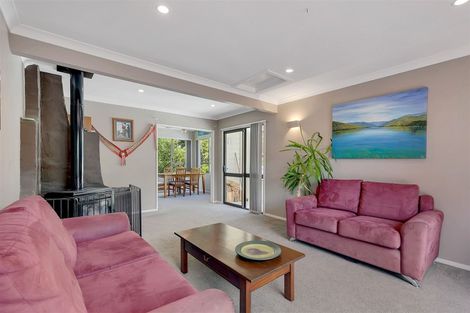 Photo of property in 21 Te Arataura Street, Takapuwahia, Porirua, 5022