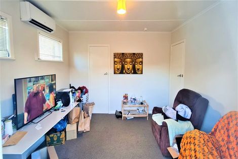 Photo of property in 2/13 Clare Place, Mount Wellington, Auckland, 1060