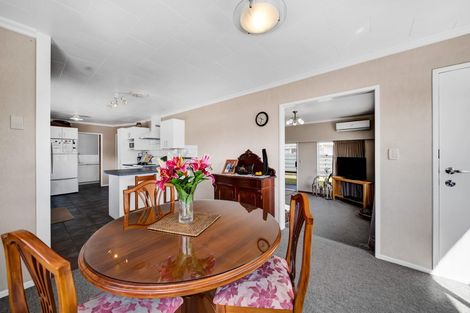 Photo of property in 3 Green Lane, Hawera, 4610