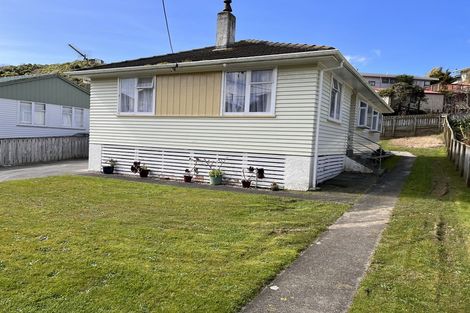 Photo of property in 7 Thompson Grove, Ranui, Porirua, 5024