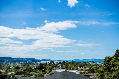 Photo of property in 14 Spyglass Street, Red Beach, 0932