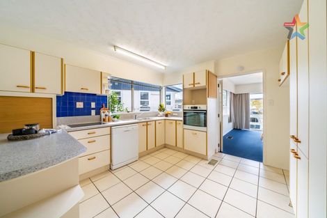 Photo of property in 111 Tirohanga Road, Tirohanga, Lower Hutt, 5010