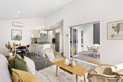 Photo of property in 32a Matipo Road, Mairangi Bay, Auckland, 0630