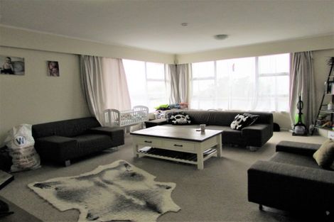 Photo of property in 4 Hillview Crescent, Paparangi, Wellington, 6037