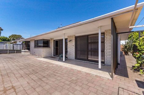 Photo of property in 5/481 Saint Aubyn Street, Moturoa, New Plymouth, 4310