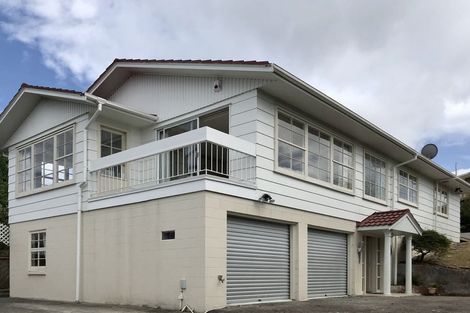 Photo of property in 9 Chelsea View Drive, Chatswood, Auckland, 0626
