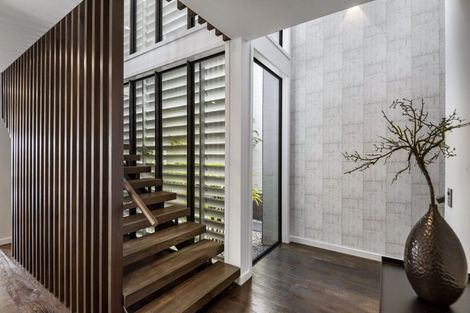 Photo of property in 1 Weona Place, Westmere, Auckland, 1022