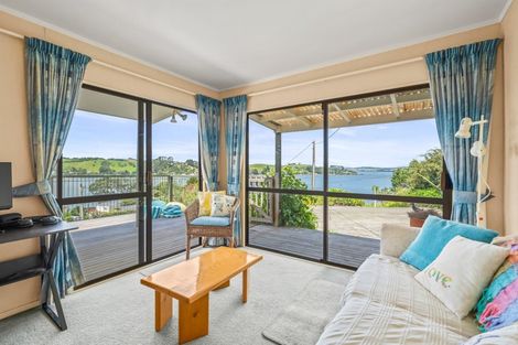 Photo of property in 14 Cliff Street, Pahi, Paparoa, 0571