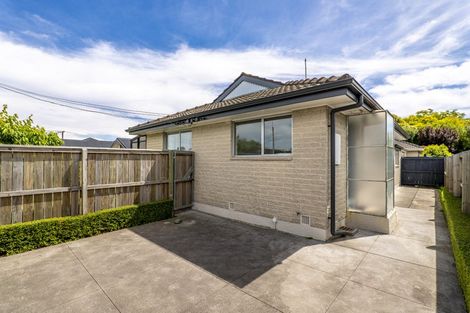 Photo of property in 1/500 Harewood Road, Harewood, Christchurch, 8051