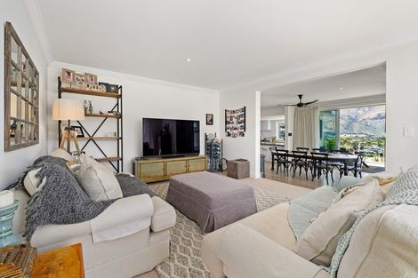 Photo of property in 11 Barclay Place, Wanaka, 9305