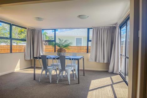 Photo of property in 4 Hollard Grove, Avalon, Lower Hutt, 5011
