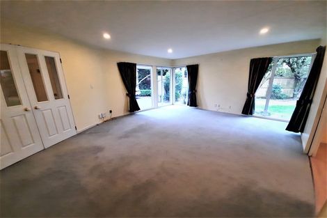 Photo of property in 32 Huntingdon Place, Avonhead, Christchurch, 8042