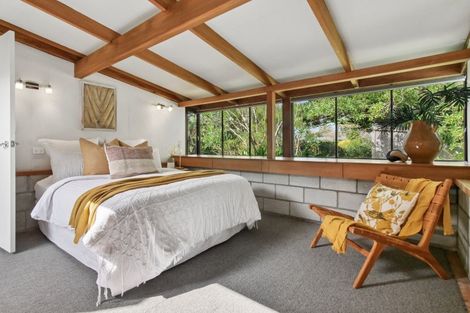 Photo of property in 135 Karewa Parade, Papamoa Beach, Papamoa, 3118