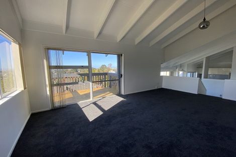 Photo of property in 1/13 Girrahween Drive, Totara Vale, Auckland, 0629