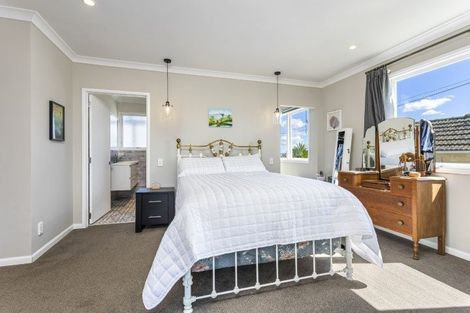 Photo of property in 1/176 Birkdale Road, Birkdale, Auckland, 0626