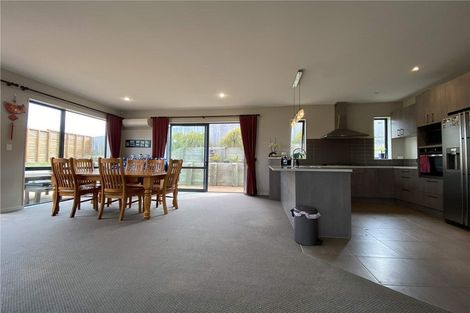 Photo of property in 2 Northbrook Close, Greenhithe, Auckland, 0632