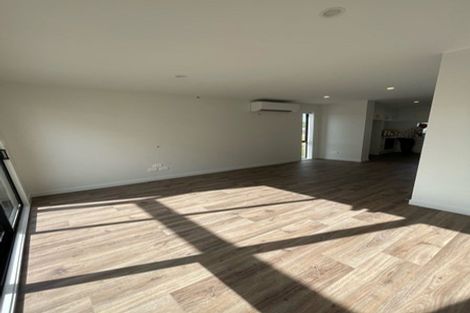 Photo of property in 9a Welby Place, Mangere, Auckland, 2022