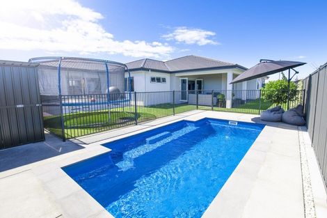 Photo of property in 34 Pelorus Avenue, Poraiti, Napier, 4112