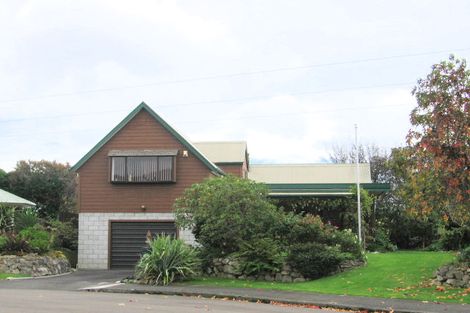 Photo of property in 7 Hurworth Grove, Waikanae, 5036