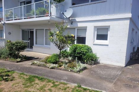 Photo of property in 21 Vivian Street, New Plymouth, 4310